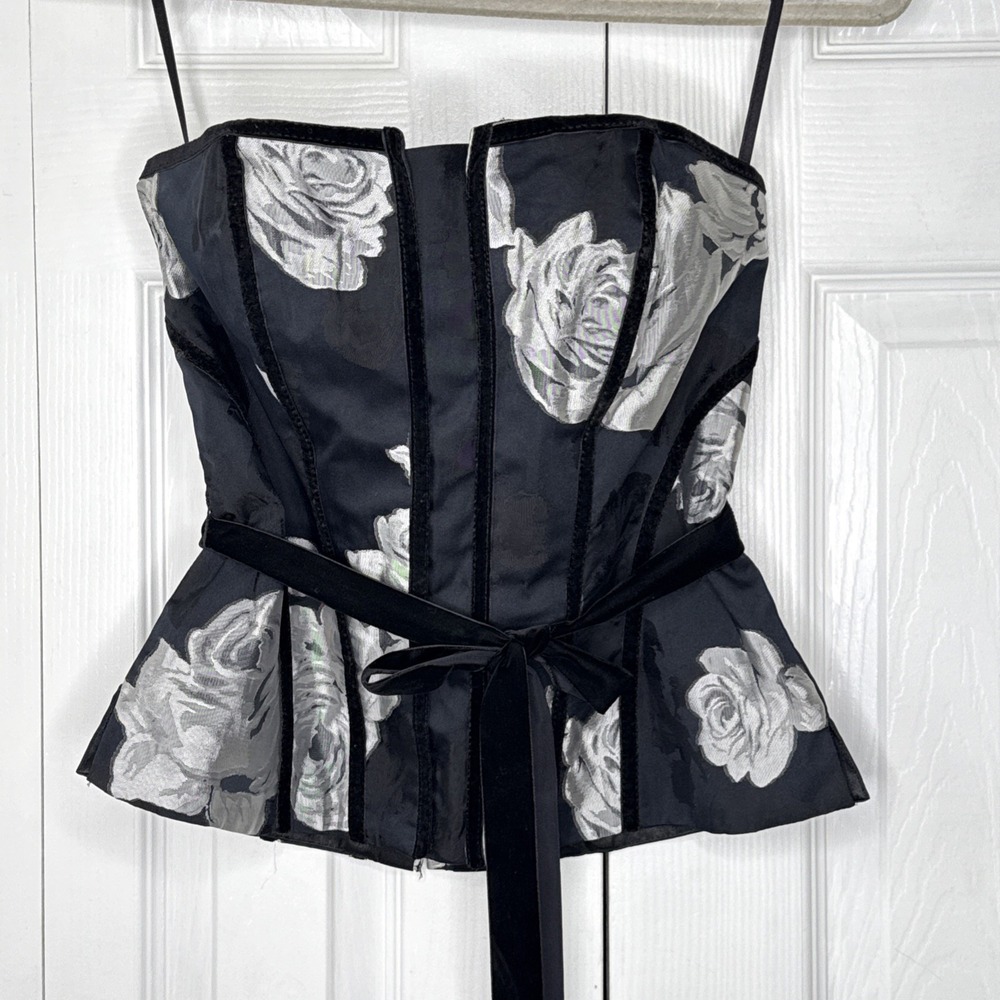 White House Black Market  Camisole Sleeveless Zipper‎ Back Womens Size 2